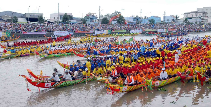 Ghe Ngo Trà Vinh - Bản Sắc Khmer Sông Nước Cửu Long