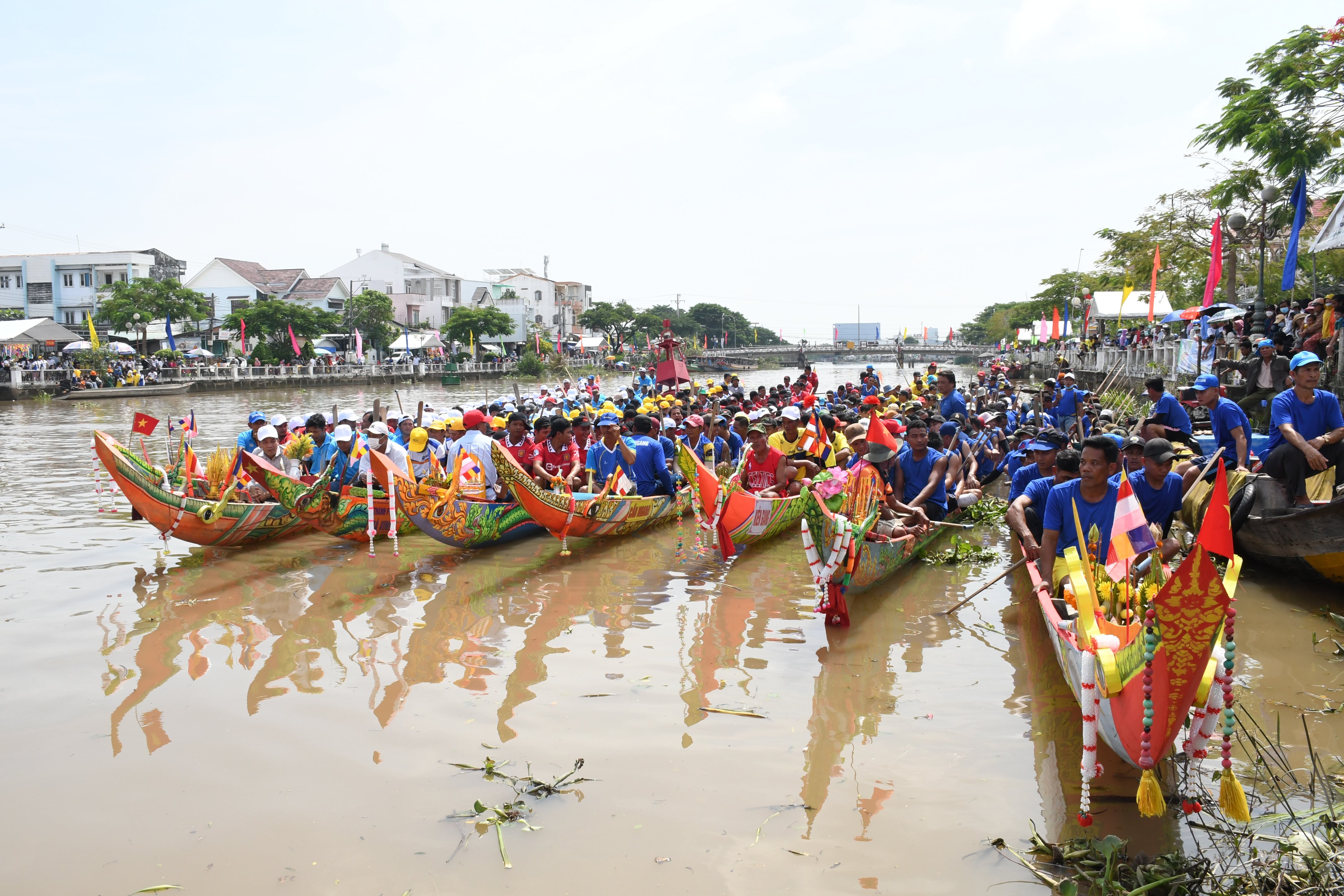 Ghe Ngo Trà Vinh - Bản Sắc Khmer Sông Nước Cửu Long